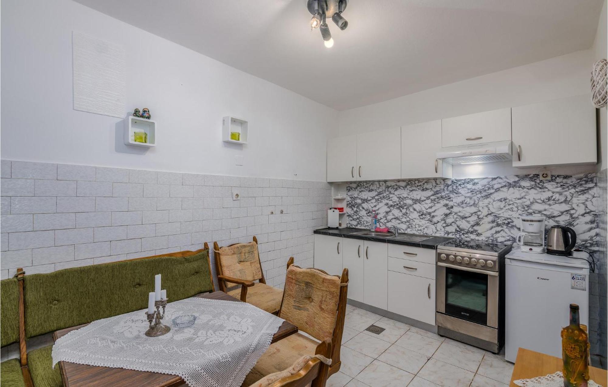 Lovely Apartment In Stara Baska 1 With Kitchen Stara Baška Exterior foto