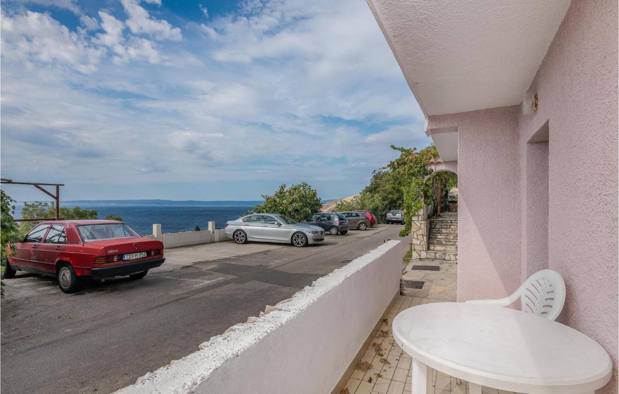 Lovely Apartment In Stara Baska 1 With Kitchen Stara Baška Exterior foto